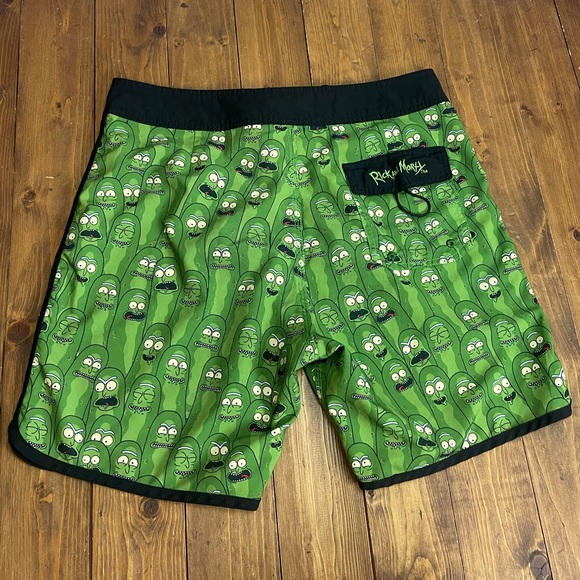 Rick and Morty Pickle Rick unlined board shorts size 32 - Picture 2 of 3
